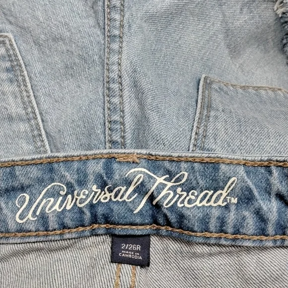 Universal Threads Shorts/Cut Offs   Size 2 - Picture 3 of 3